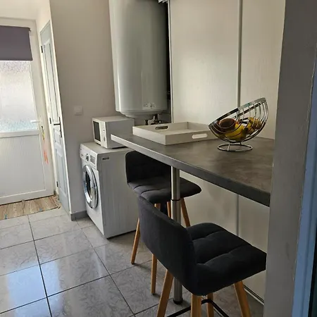 Joli Piscine Climatise Apartman