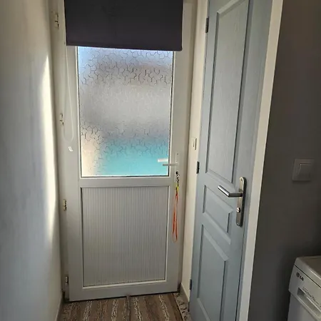 Joli Piscine Climatise Apartman